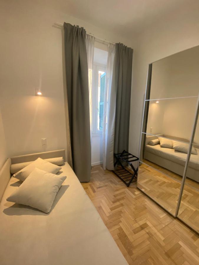 Colosseum Rome Guest House Luil Bagian luar foto