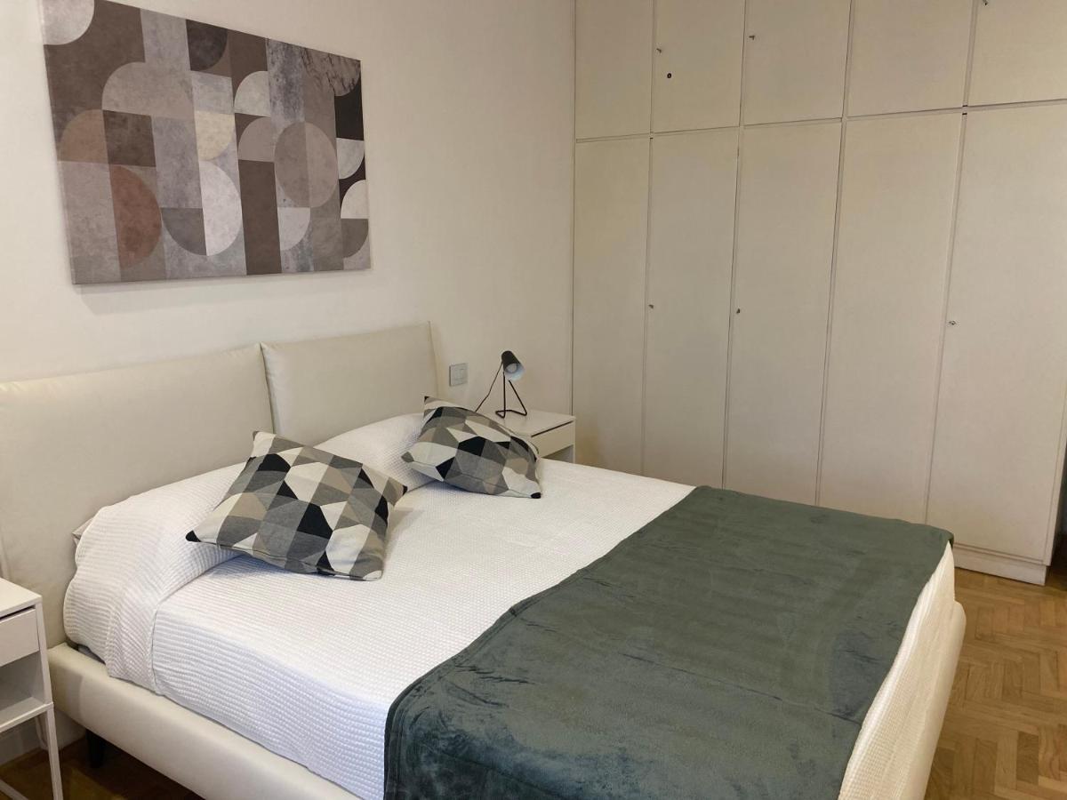 Colosseum Rome Guest House Luil Bagian luar foto