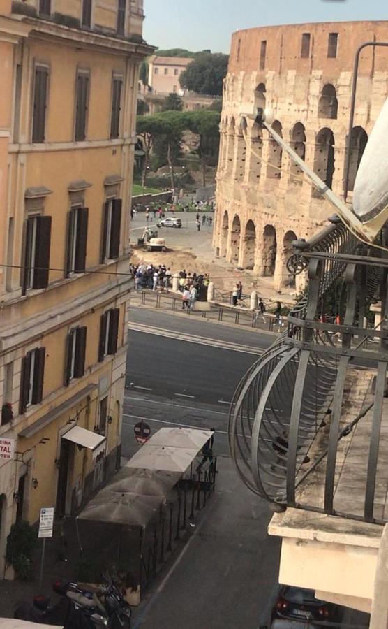 Colosseum Rome Guest House Luil Bagian luar foto