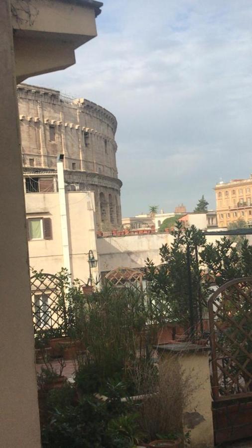 Colosseum Rome Guest House Luil Bagian luar foto