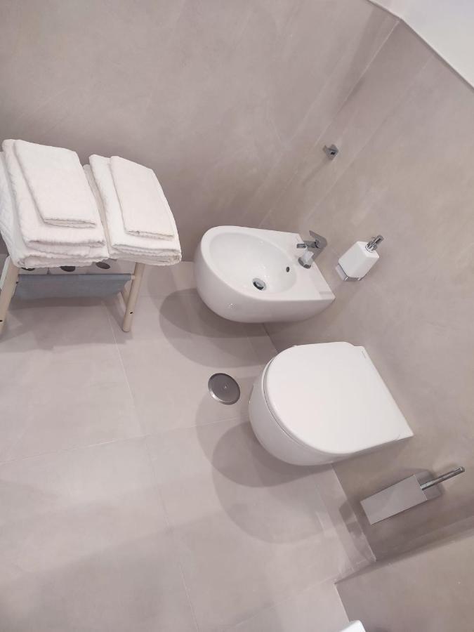 Colosseum Rome Guest House Luil Bagian luar foto